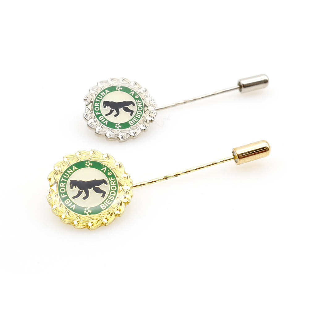 تصميم شعار مخصص طباعة epoxy Sport Club Brooch Badge Metal Metal Metal Long Needle Luxury Frains Pins for Suits